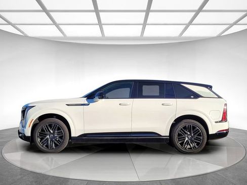 New 2025 Cadillac Escalade IQ Sport 2 w/ LPO, ONYX Package image 8