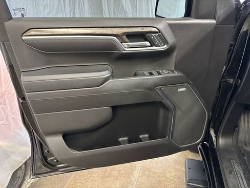 Used 2023 Chevrolet Silverado 1500 LTZ AWD/4WD image 22