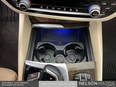 Used 2020 BMW 540i w/ Premium Package image 37