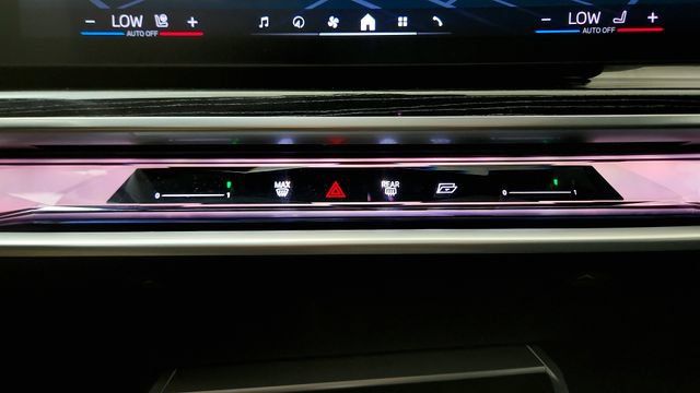 Used 2025 BMW 740i RWD image 70