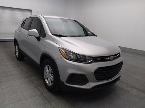 Used 2021 Chevrolet Trax LS w/ Tint and Cruise Package FWD image 13