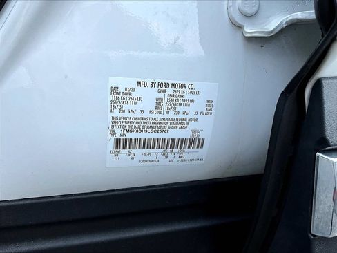 Used 2020 Ford Explorer XLT w/ Equipment Group 202A AWD/4WD image 19
