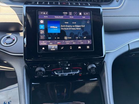 New 2025 Jeep Grand Cherokee L Altitude image 18