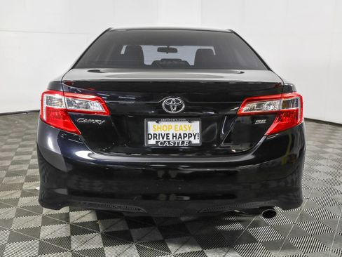 Used 2014 Toyota Camry SE FWD image 14