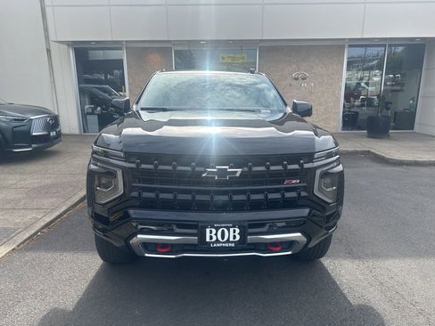 Used 2025 Chevrolet Suburban Z71 image 8