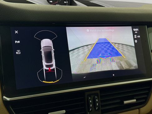 Certified 2023 Porsche Cayenne Coupe AWD/4WD image 18