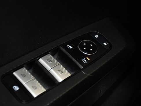 Used 2024 Mitsubishi Outlander ES AWD/4WD image 31