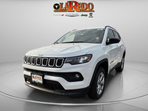 New 2026 Jeep Compass Latitude image 3
