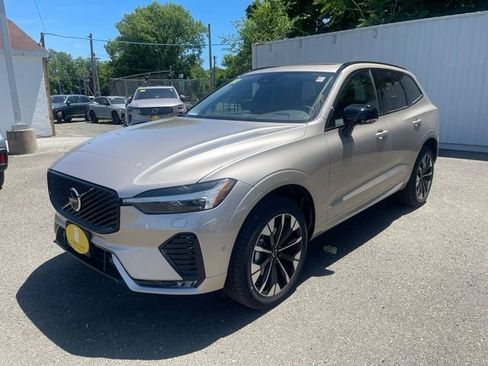 New 2026 Volvo XC60 B5 Plus w/ Protection Package Premier AWD/4WD image 3