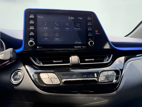 Used 2020 Toyota C-HR XLE FWD image 41