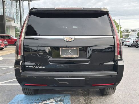 Used 2020 Cadillac Escalade Luxury AWD/4WD image 4