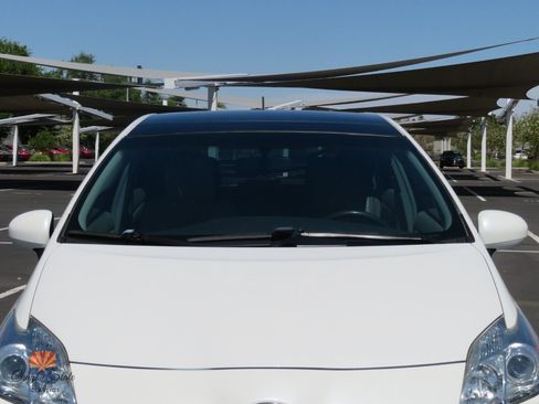 Used 2011 Toyota Prius Three w/ Solar Roof Pkg FWD image 34