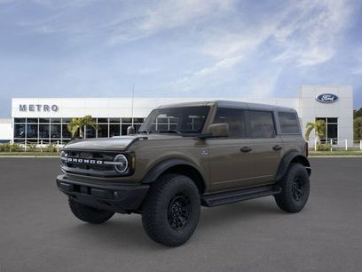 New 2026 Ford Bronco Outer Banks w/ Sasquatch Package