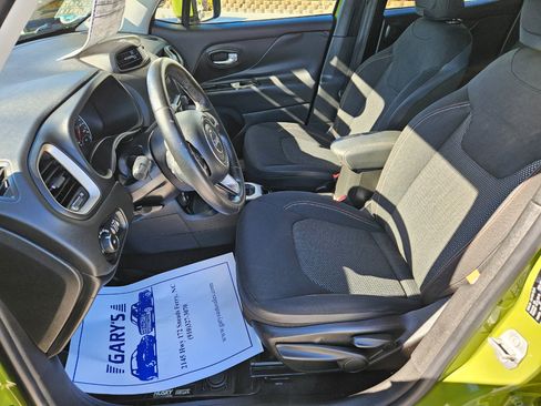 Used 2016 Jeep Renegade 75th Anniversary image 14