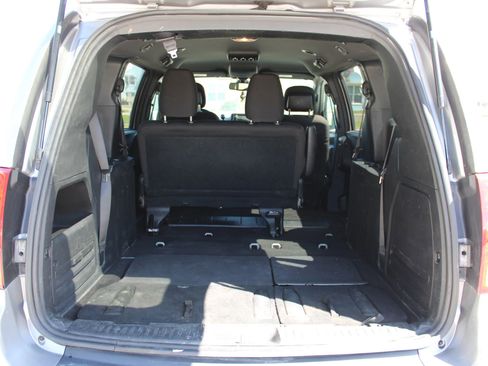 Used 2019 Dodge Grand Caravan SE image 19