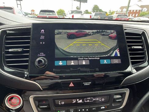 Used 2020 Honda Pilot Touring image 30