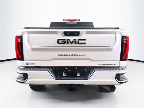 Used 2024 GMC Sierra 2500 Denali Ultimate AWD/4WD image 10