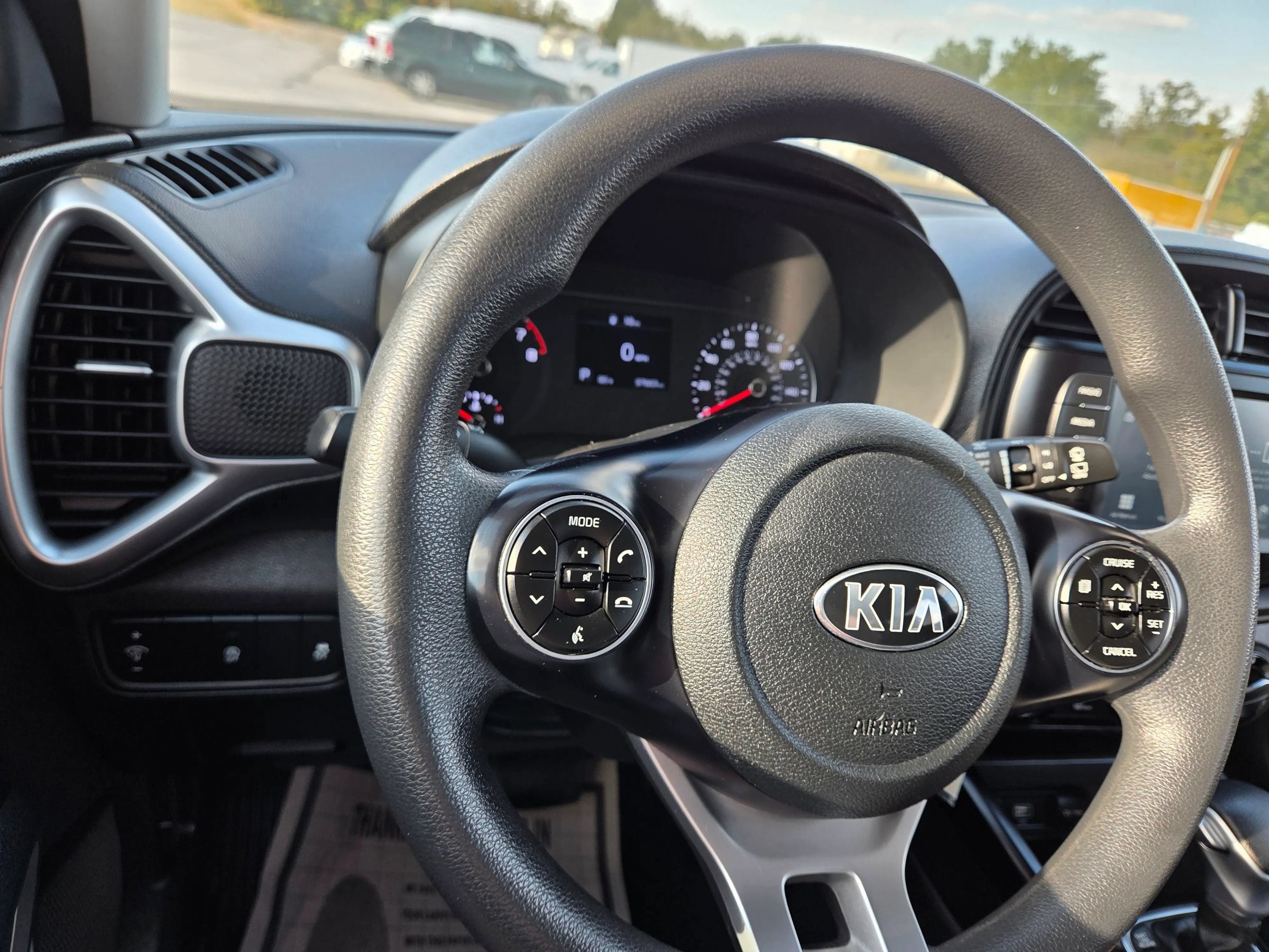 Used 2020 Kia Soul LX FWD image 26