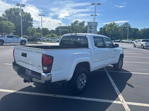 Used 2019 Toyota Tacoma SR5 RWD image 13
