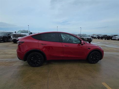 Used 2023 Tesla Model Y Long Range AWD/4WD image 8