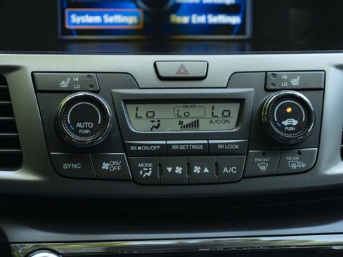 Used 2014 Honda Odyssey Touring image 32