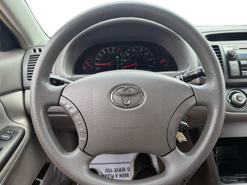 Used 2005 Toyota Camry LE FWD image 17