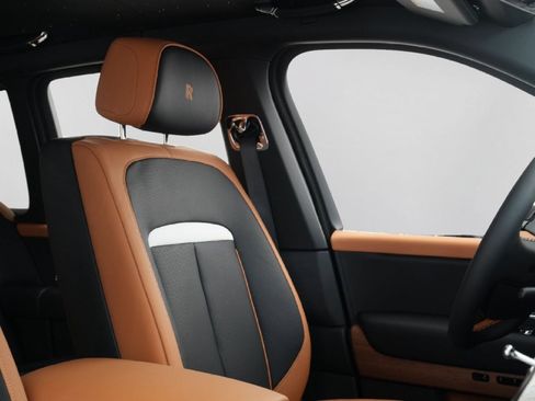 New 2026 Rolls-Royce Cullinan AWD/4WD image 39