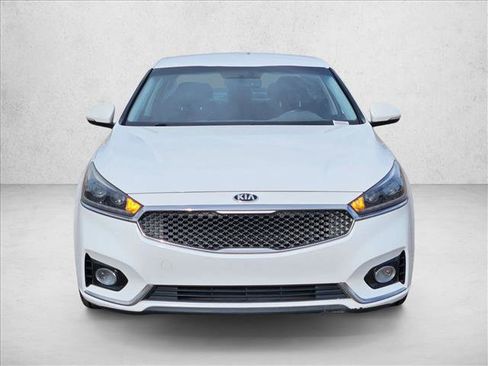 Used 2017 Kia Cadenza Premium w/ Luxury Package image 2