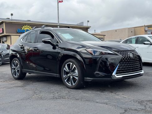 Used 2024 Lexus UX 250h FWD w/ Premium Package image 4