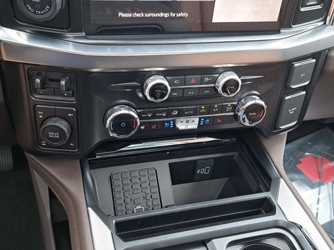 New 2026 Ford F350 King Ranch w/ Chrome Package image 32