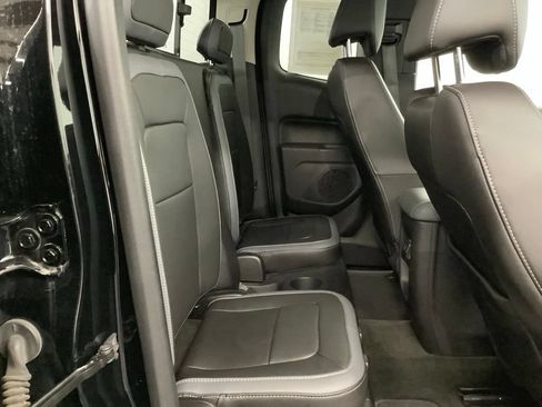 Used 2018 Chevrolet Colorado Z71 AWD/4WD image 24