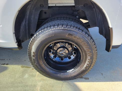 Used 2025 RAM 3500 Laramie image 26