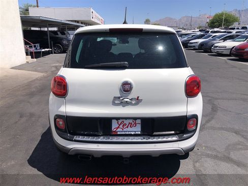 Used 2014 FIAT 500L Trekking w/ Popular Equipment Group FWD image 4