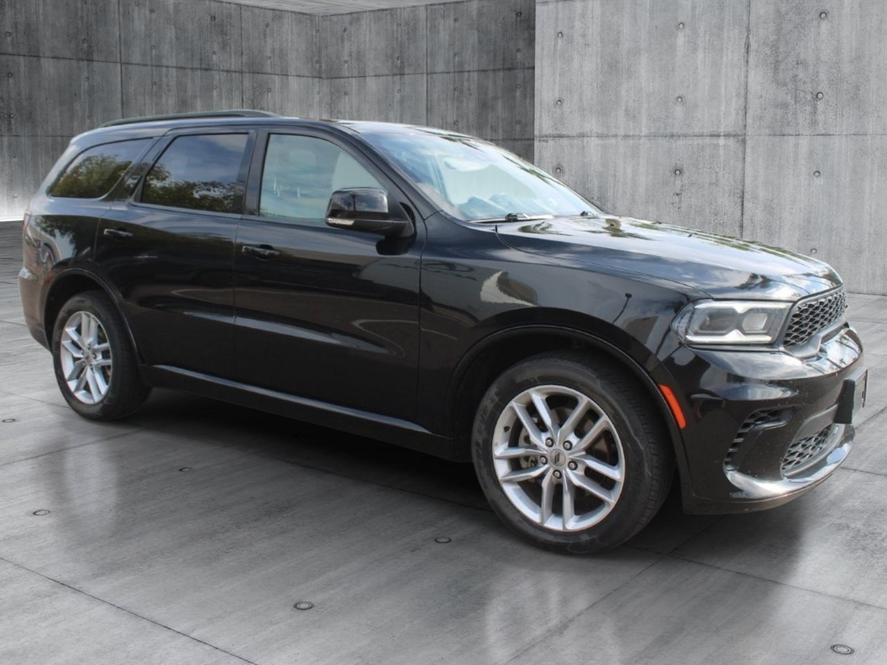 Used 2024 Dodge Durango GT RWD image 22