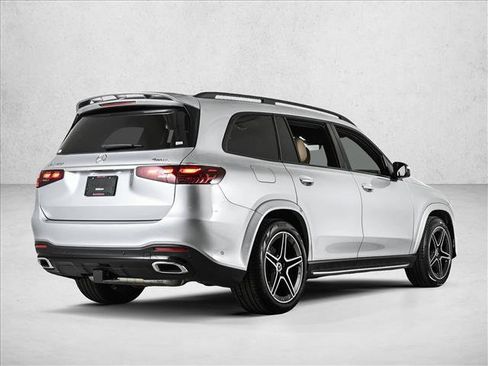 Certified 2025 Mercedes-Benz GLS 450 4MATIC image 5