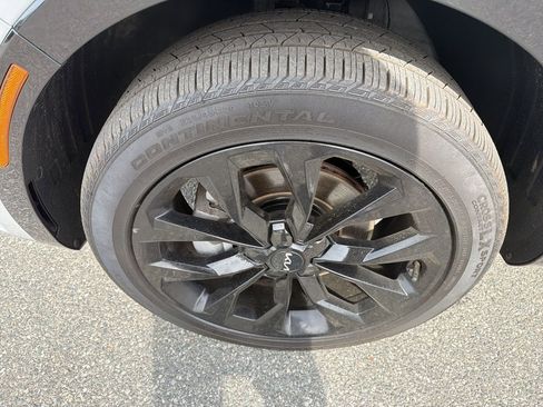 Used 2023 Kia Sorento SX image 11