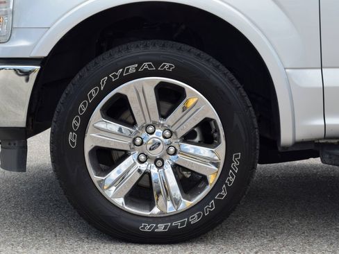 Used 2019 Ford F150 Lariat w/ Equipment Group 502A Luxury AWD/4WD image 27