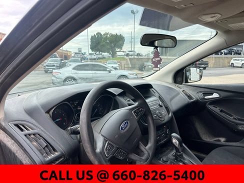 Used 2018 Ford Focus SE FWD image 10