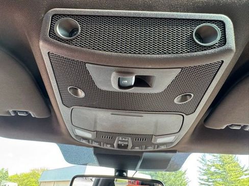 Used 2018 Ford F150 King Ranch w/ Equipment Group 601A Luxury AWD/4WD image 40