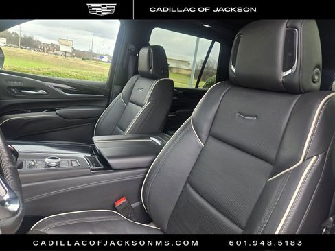 Certified 2024 Cadillac Escalade Sport image 11