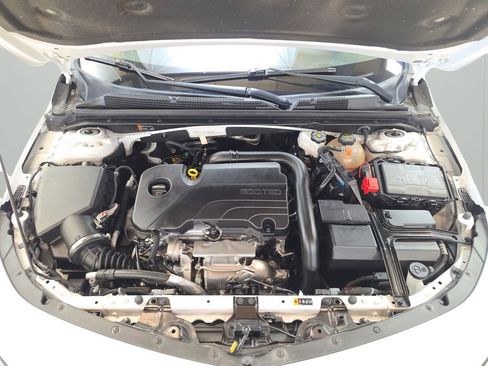 Used 2025 Chevrolet Malibu LT image 9