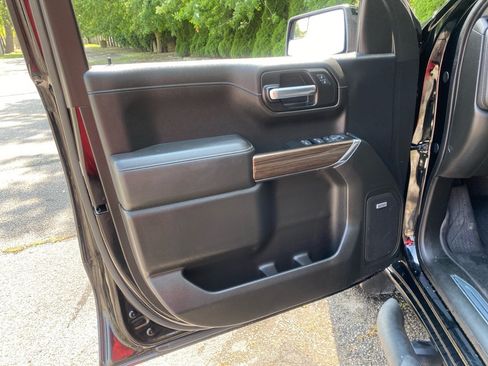 Used 2019 Chevrolet Silverado 1500 LT Trail Boss AWD/4WD image 11