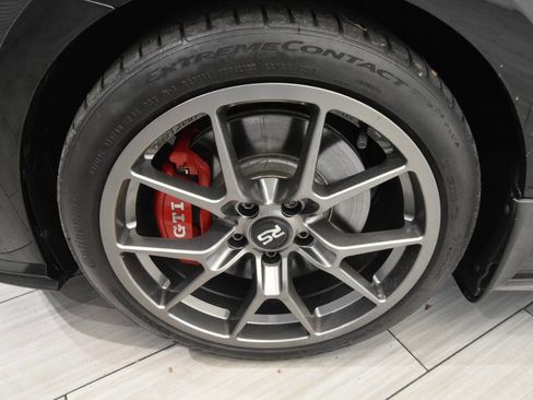 Used 2020 Volkswagen GTI S image 10