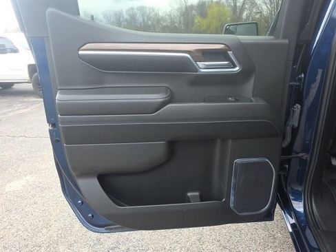 Used 2023 Chevrolet Silverado 1500 LT AWD/4WD image 16