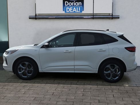 Used 2023 Ford Escape ST-Line w/ Tech Pack #1 AWD/4WD image 6