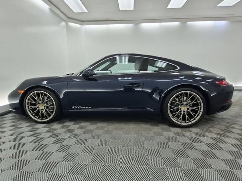 Used 2018 Porsche 911 Carrera RWD image 2