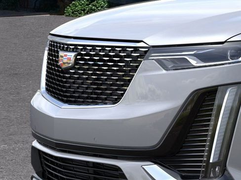New 2025 Cadillac XT6 Luxury image 13