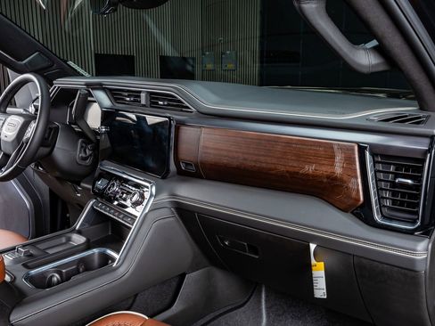 Used 2026 GMC Sierra 3500 Denali Ultimate image 18