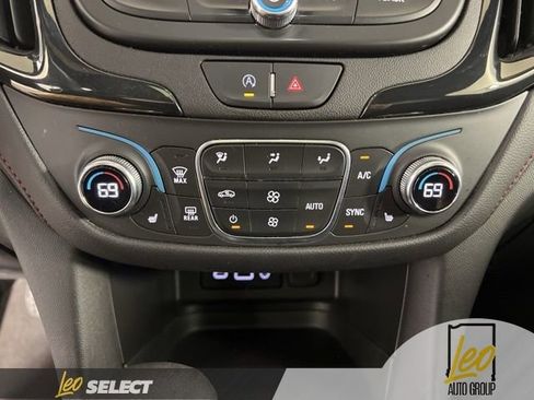 Used 2023 Chevrolet Equinox RS FWD image 25