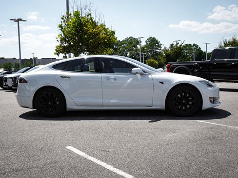 Used 2020 Tesla Model S Long Range Plus AWD/4WD image 12